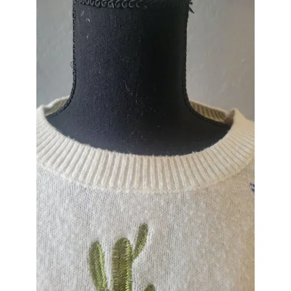 Blue B Women's Embroidered Conversation Print Sweaterwhite knit western-themed - Picture 3 of 12